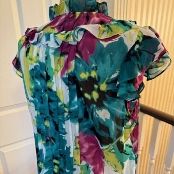 Beautiful Colored short sleeves blouse size L buttoned front - Picture 2 of 4